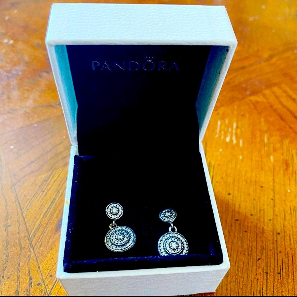 Pandora Radiant & Elegant drop earrings